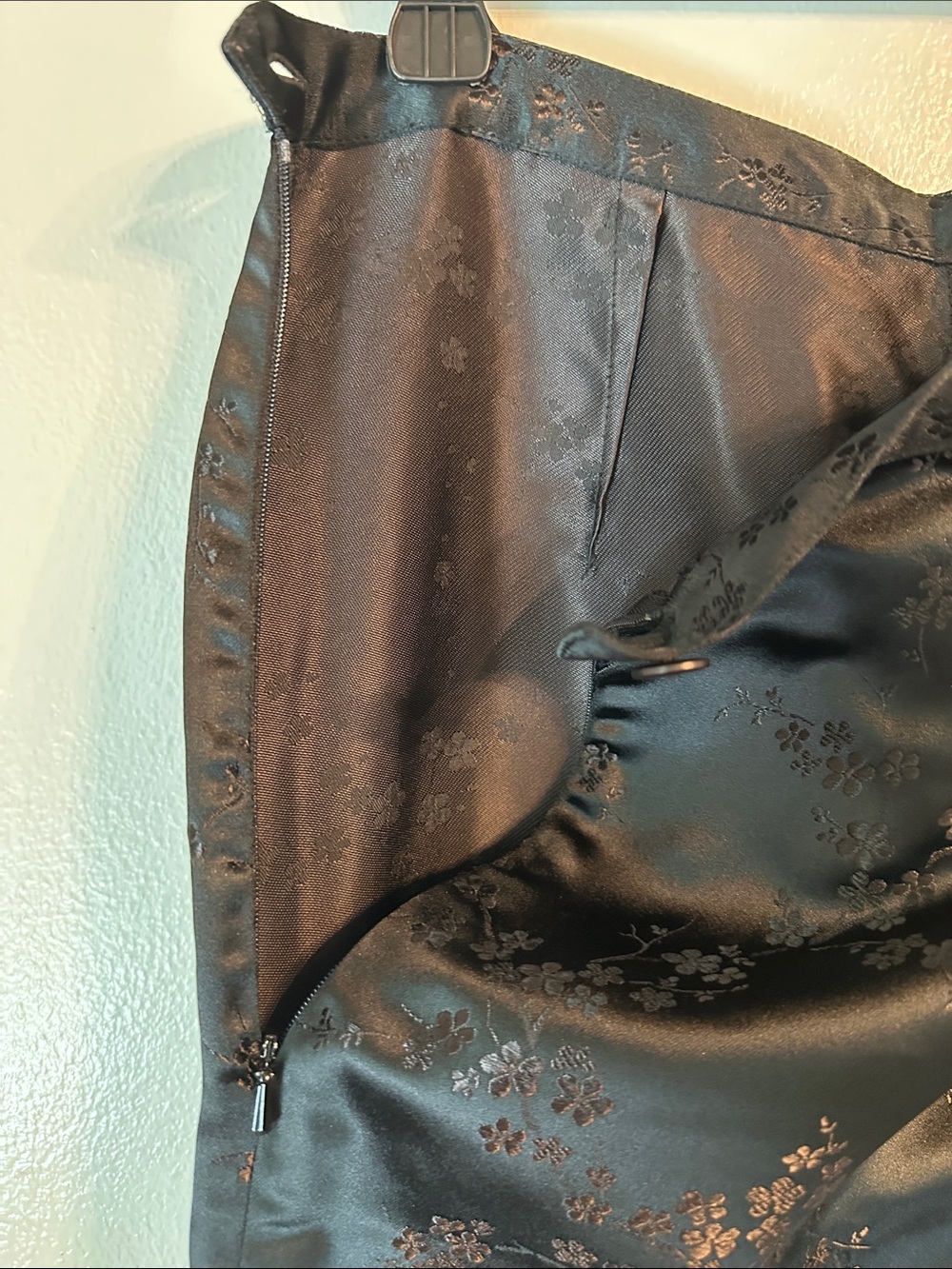 Vintage 90’s Express Black Floral Jacquard Tapered Pants Size 5/6 - Picture 4 of 9
